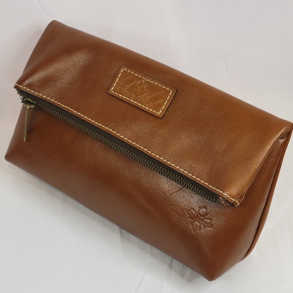 Patricia Nash Valerie Fold Over Wristlet Brown Leather Purse Clutch has strap - Picture 2 of 16